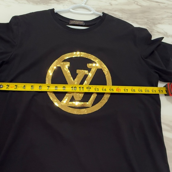 Louis Vuitton Black Tee with Gold Sequin Detail - Picture 5 of 6